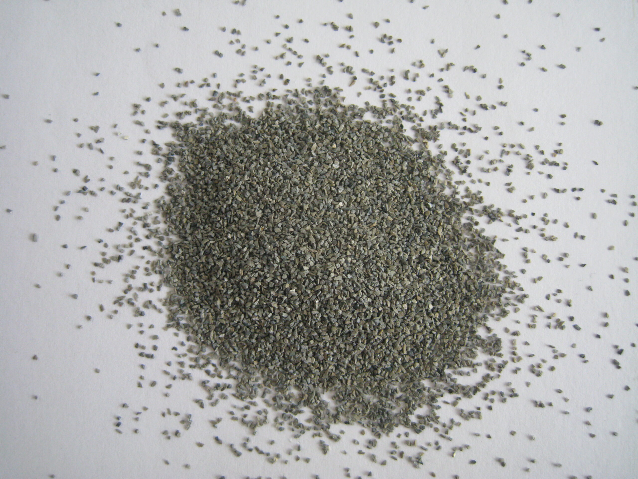 เซอร์โคเนียมคอรันดัม